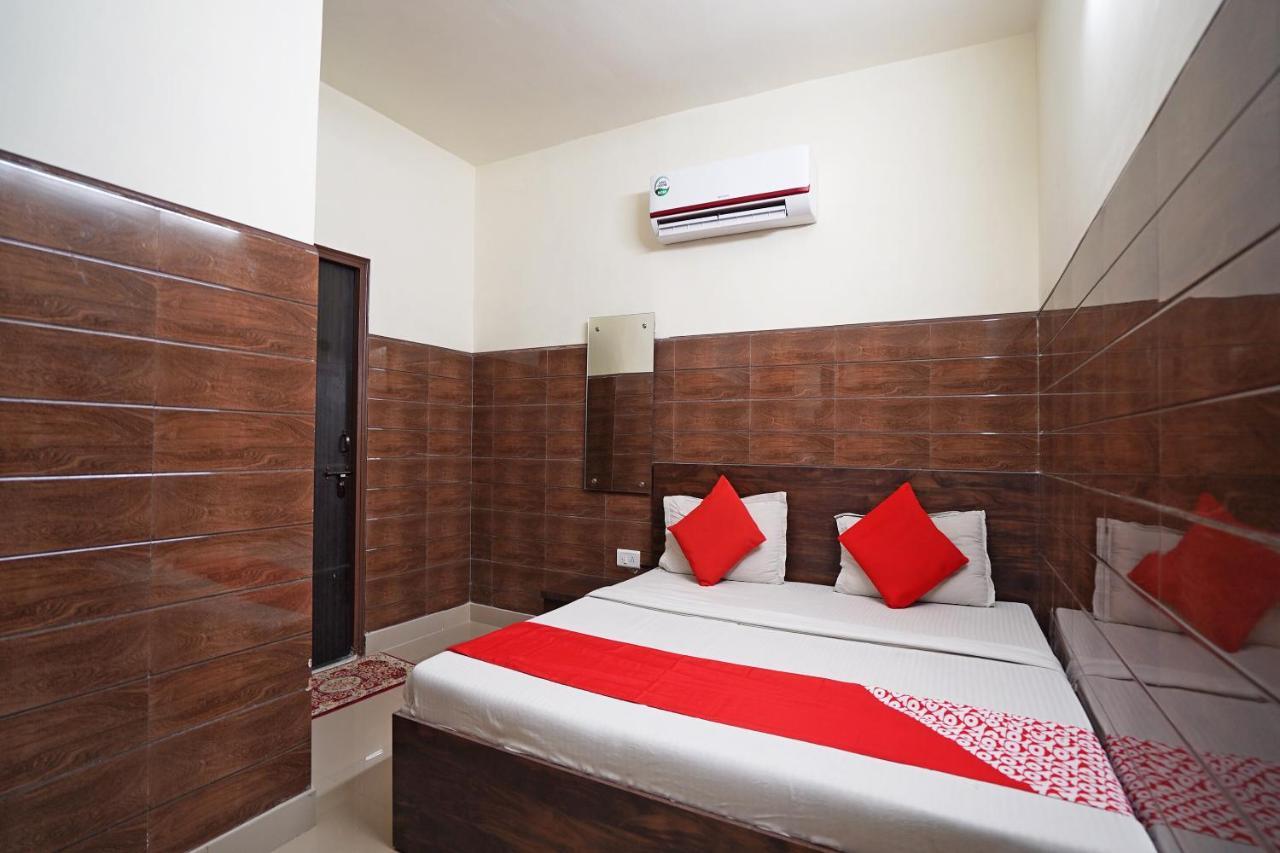 Hotel O Shri Sai Guest House Delhi  Bagian luar foto