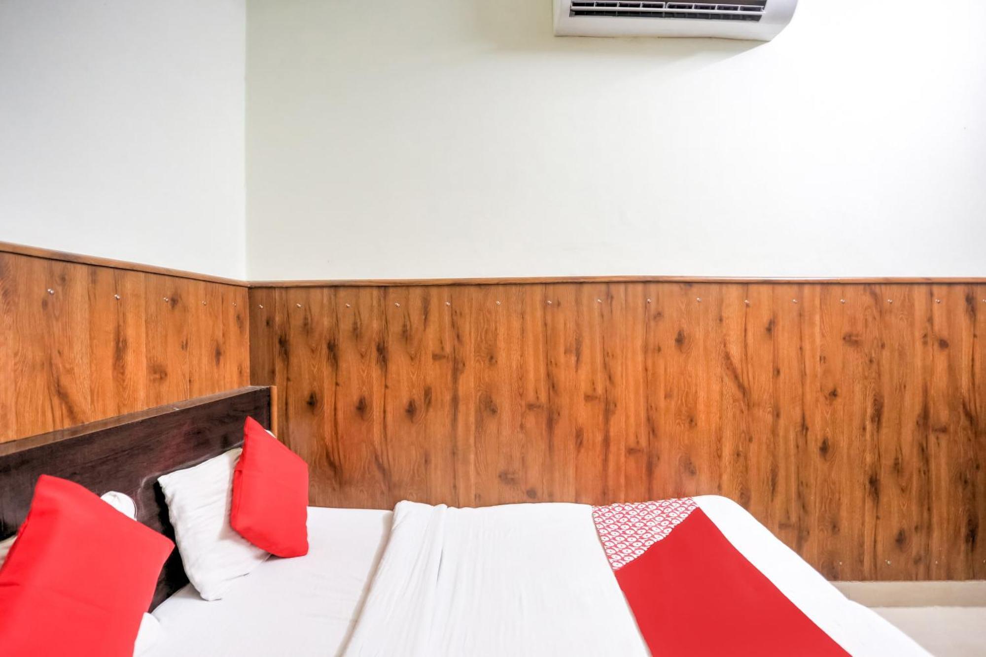Hotel O Shri Sai Guest House Delhi  Bagian luar foto