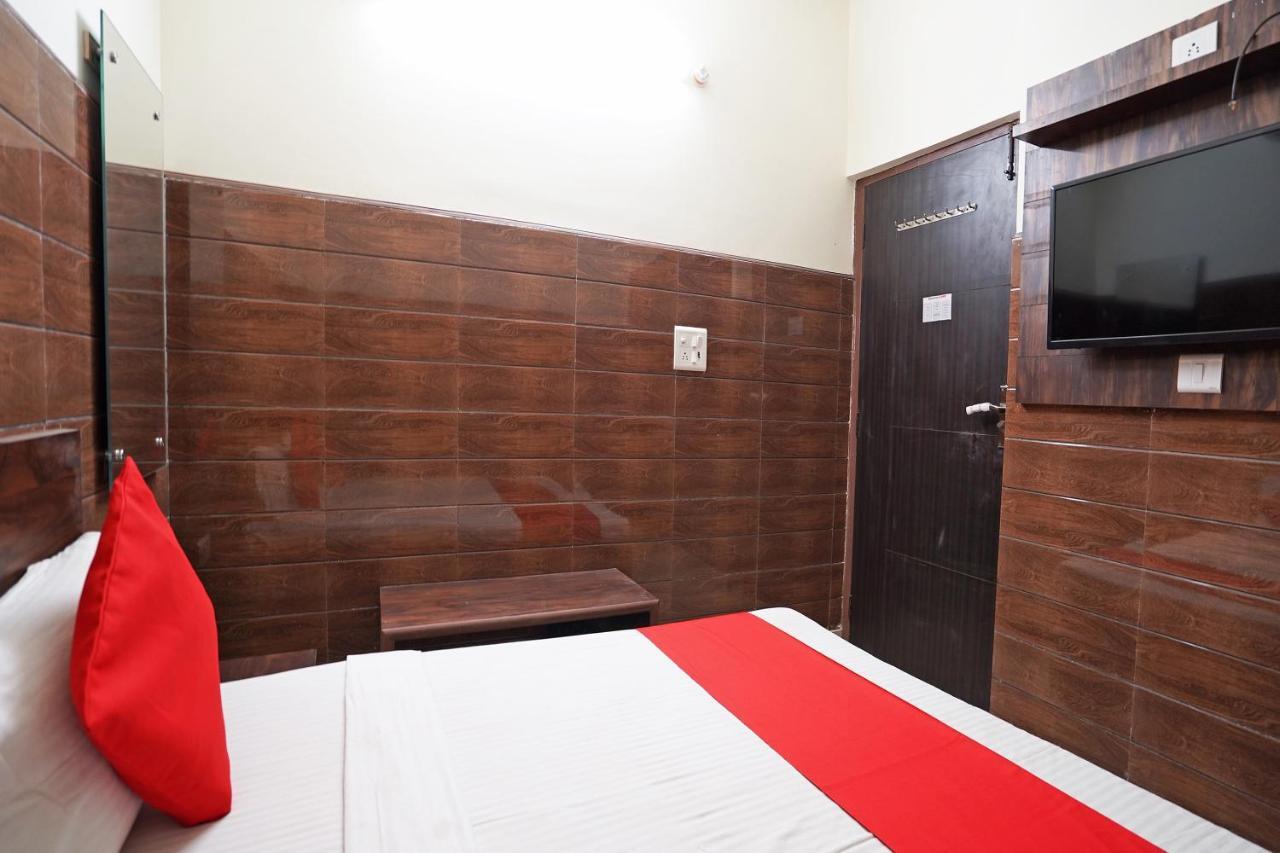 Hotel O Shri Sai Guest House Delhi  Bagian luar foto