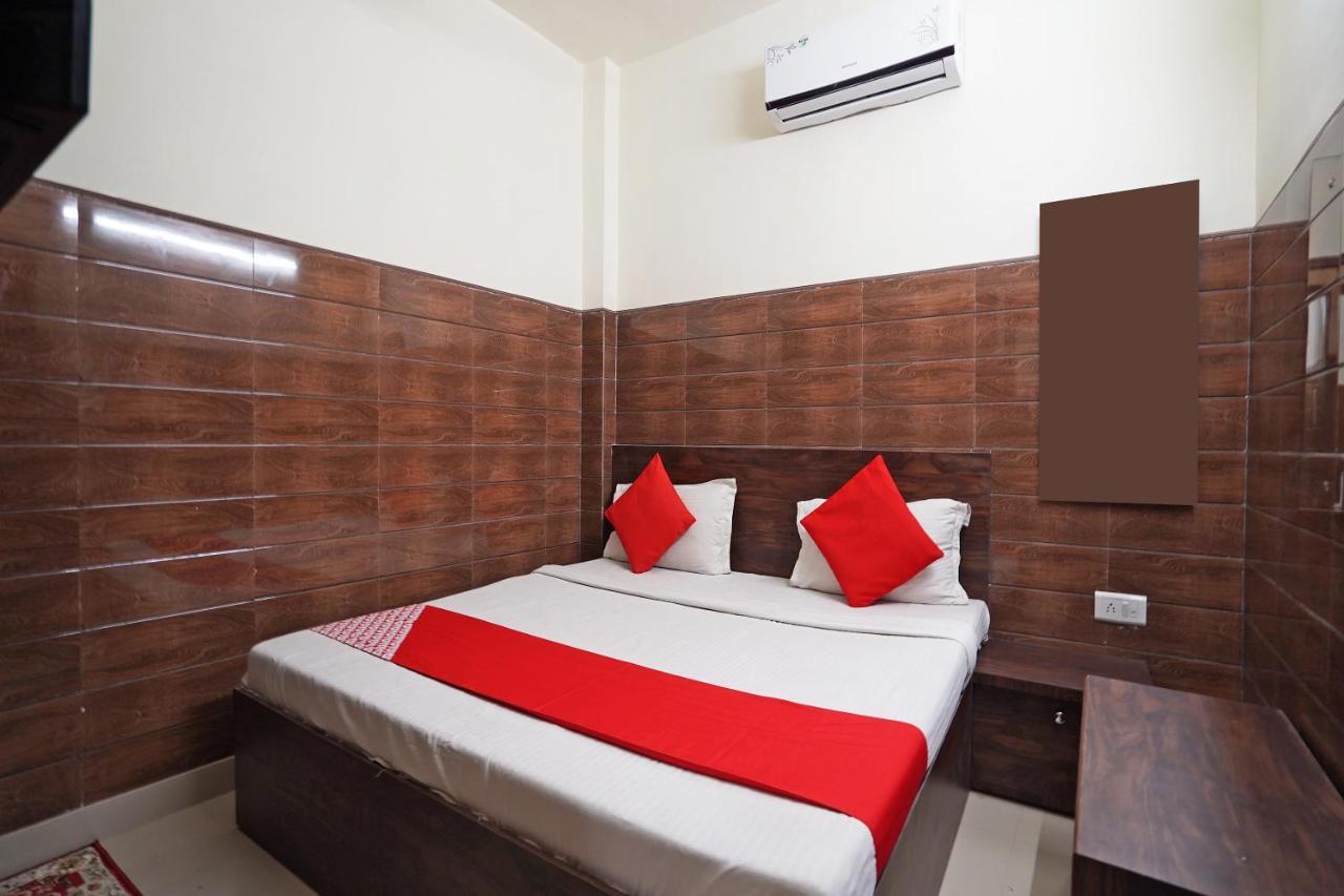 Hotel O Shri Sai Guest House Delhi  Bagian luar foto