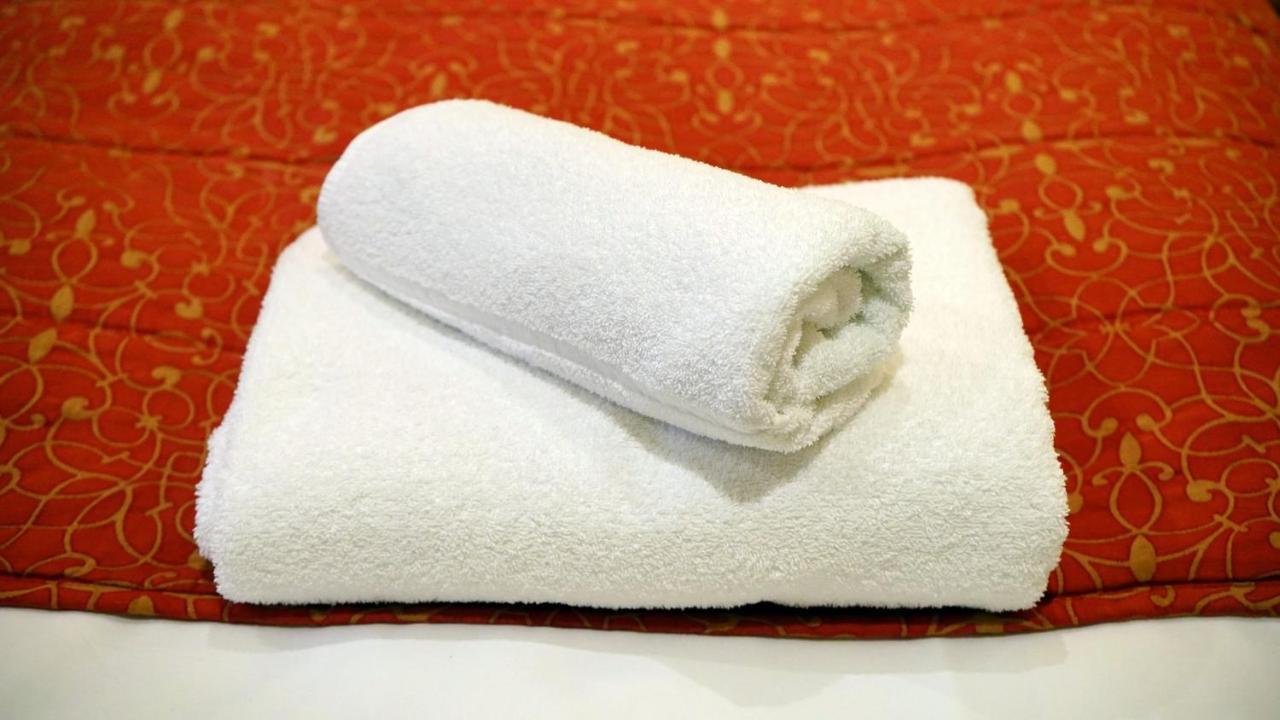 Hotel O Shri Sai Guest House Delhi  Bagian luar foto